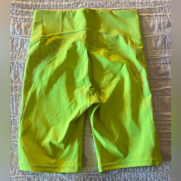 Athleta running shorts ⚡️ - Picture 2 of 4